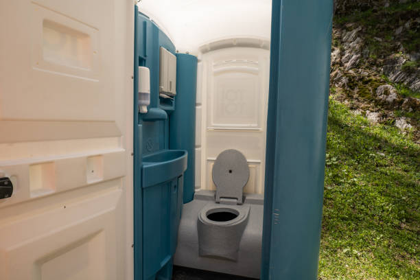 Best Portable restroom trailer rental  in Concordia, MO